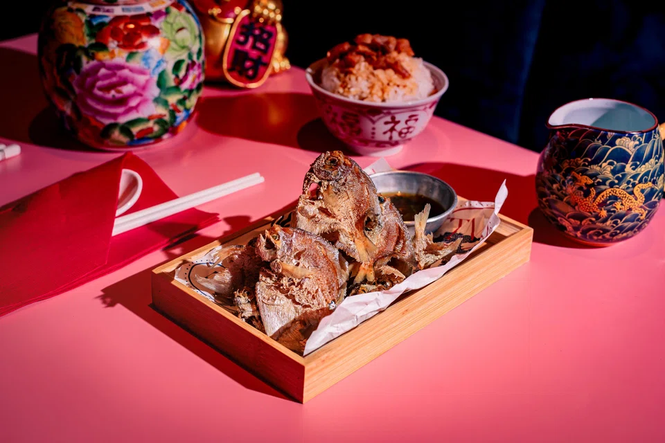 Crunchy deep-fried baby pomfrets are an addictive snack.