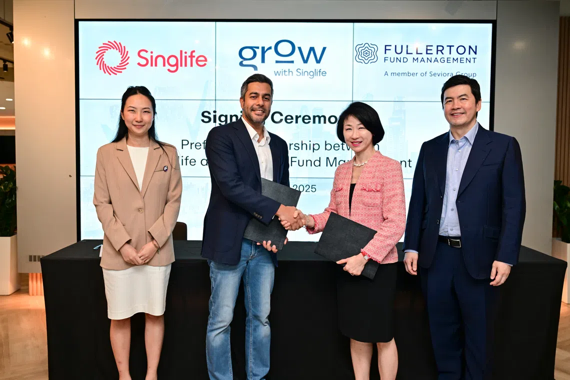 From left: Helen Shen, group head of products at Singlife; Farooq Lone, CEO of GROW with Singlife; Jenny Sofian, CEO at Fullerton Fund Management; Ken Goh, chief investment officer at Fullerton Fund Management.     
