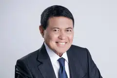 Golden MV founder Manuel Villar lost his spot as the Philippines’ richest after the company’s shares plunged in recent days.