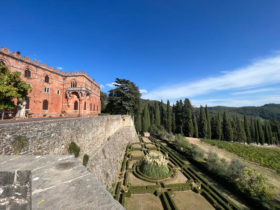The imposing Castello di Brolio – owned by the Ricasoli family since the 12th century – exemplifies centuries of internecine conflict in Tuscany and marks the modern-day centre of Ricasoli’s extensive plots within the Chianto Classico DOCG.