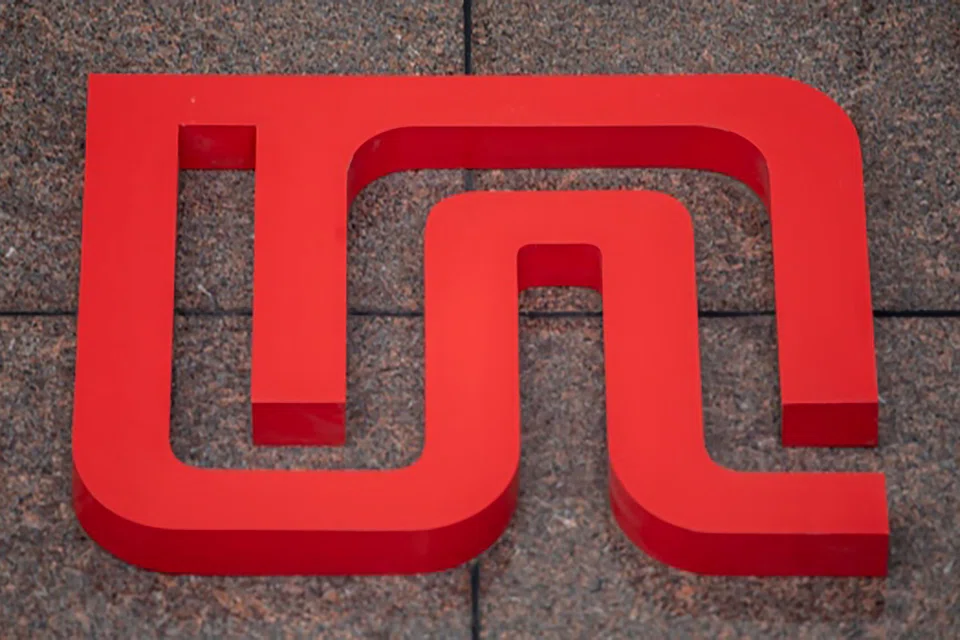 New World is seeking to raise cash by selling assets to trim its leverage, which is higher than its biggest Hong Kong peers. 