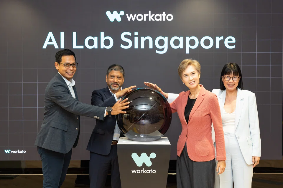 (L to R) Philbert Gomez, Executive Director and SVP, Digital Industry Singapore, Amlan Debnath, COO and Co-founder of Workato, Minister Josephine Teo, Minister for Digital Development and Information and June Lee, SVP and GM, APAC, Workato.