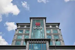 Excluding one-off expenses incurred in the acquisition of Citigroup’s consumer banking businesses, the bank’s net profit would have been 0.7 per cent lower year on year at S$1.57 billion from S$1.58 billion. 