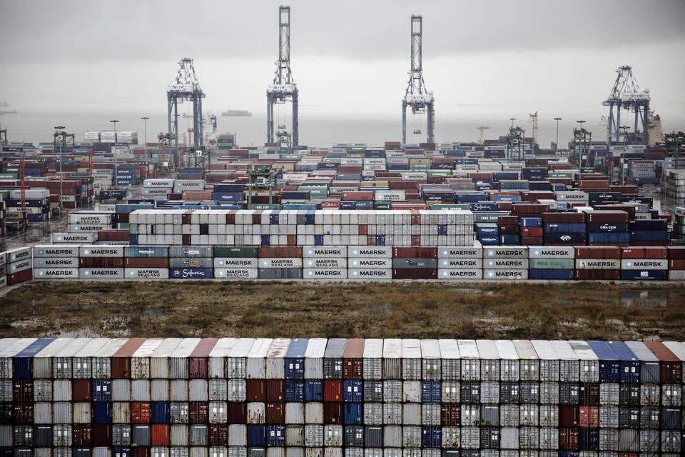 No pollution was reported following the collision.