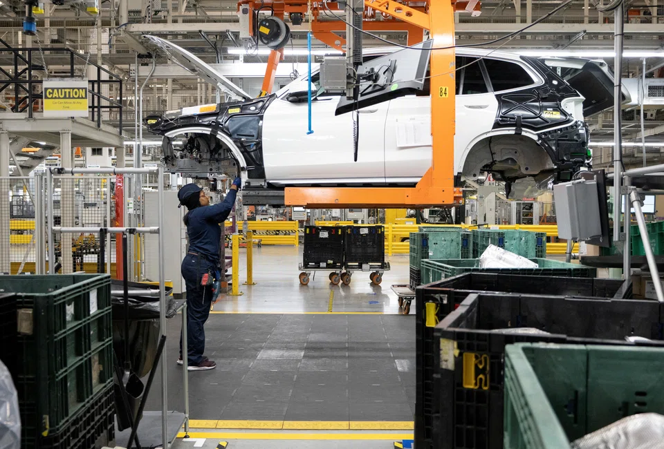 Margins for machinery and vehicle wholesaling were a major factor in the 0.3 per cent slide in services costs. Those prices slid by the most since April 2020.