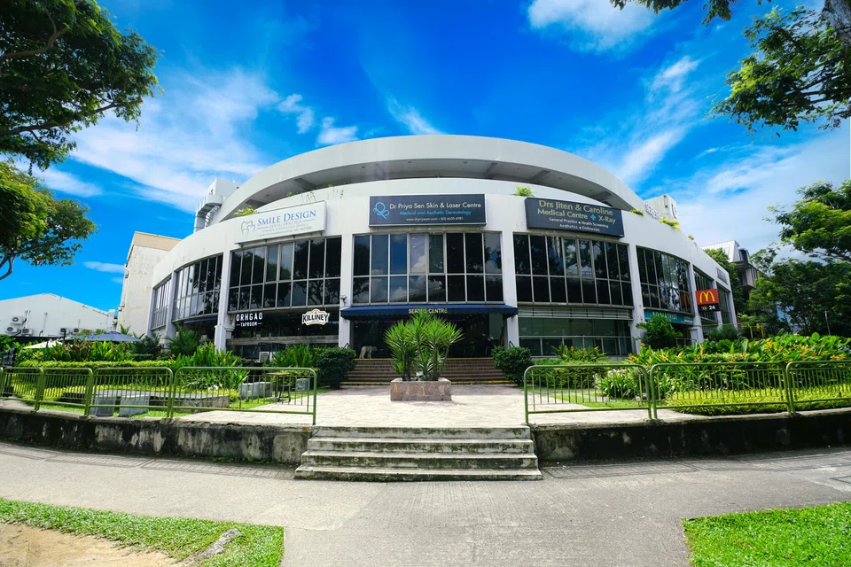 Serene Centre has retail as well as food and beverage units on the first two storeys, and apartments on the third and fourth storeys. 