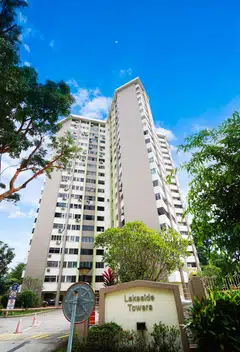 Lakeside Towers (above) is a stone’s throw from Jurong Lake Gardens, near the upcoming Jurong Lake District.