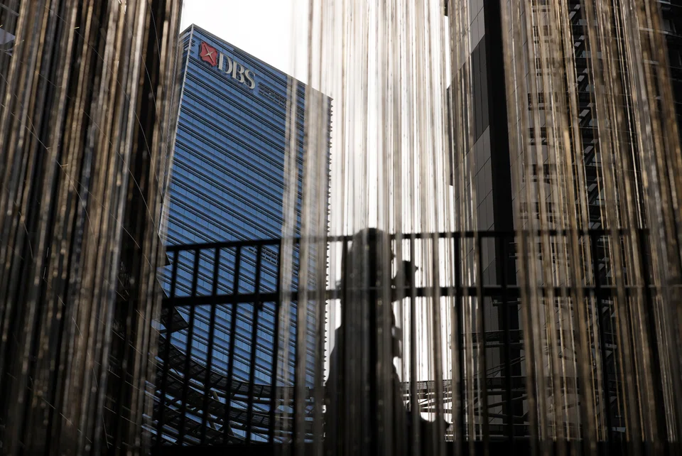 DBS is exploring a purchase of Singapore state investor Temasek’s 29.1 per cent stake in Alliance Bank Malaysia, according to Reuters sources. 