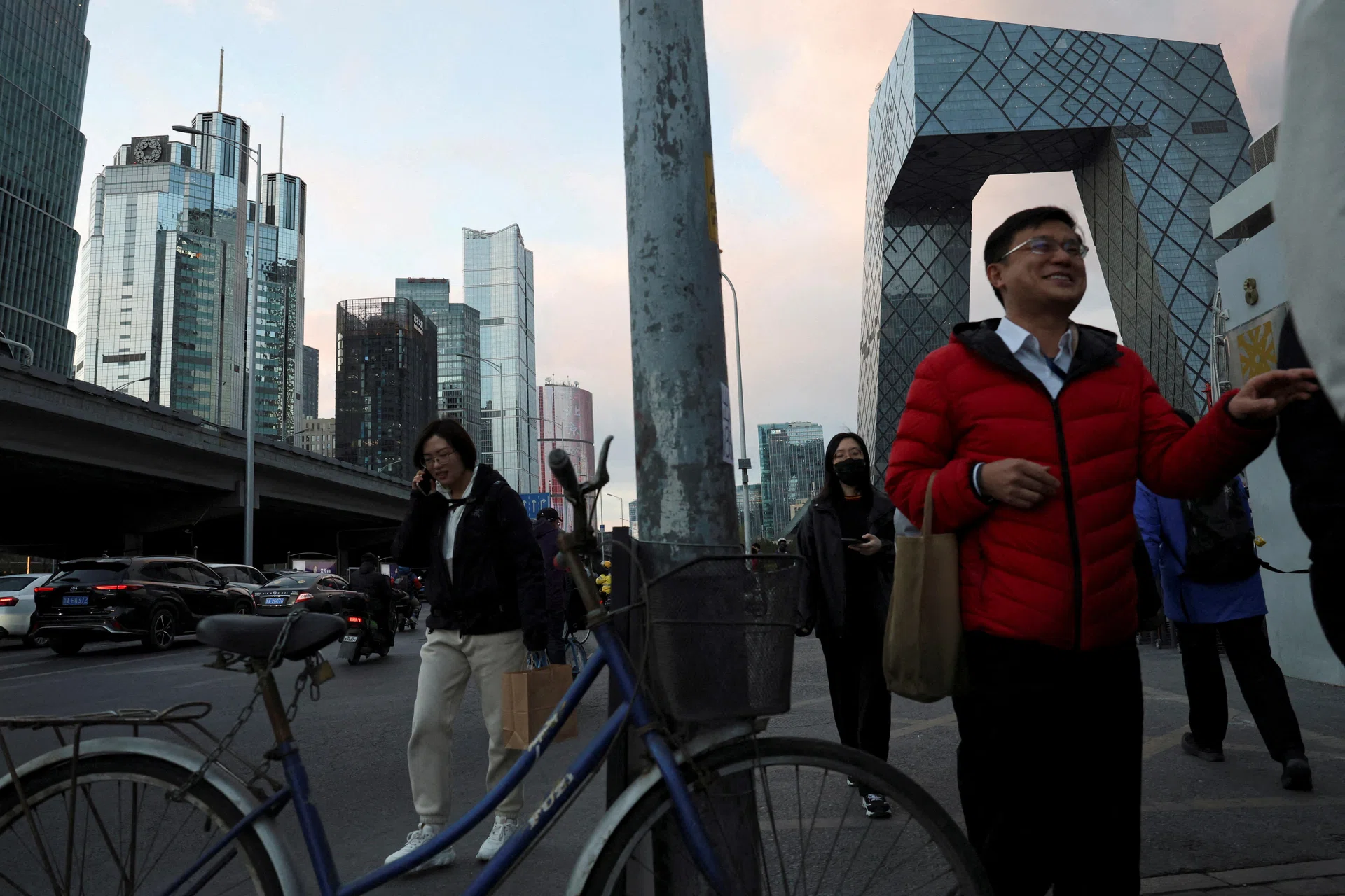 China’s slowdown is set to deepen as pivot to consumption stalls