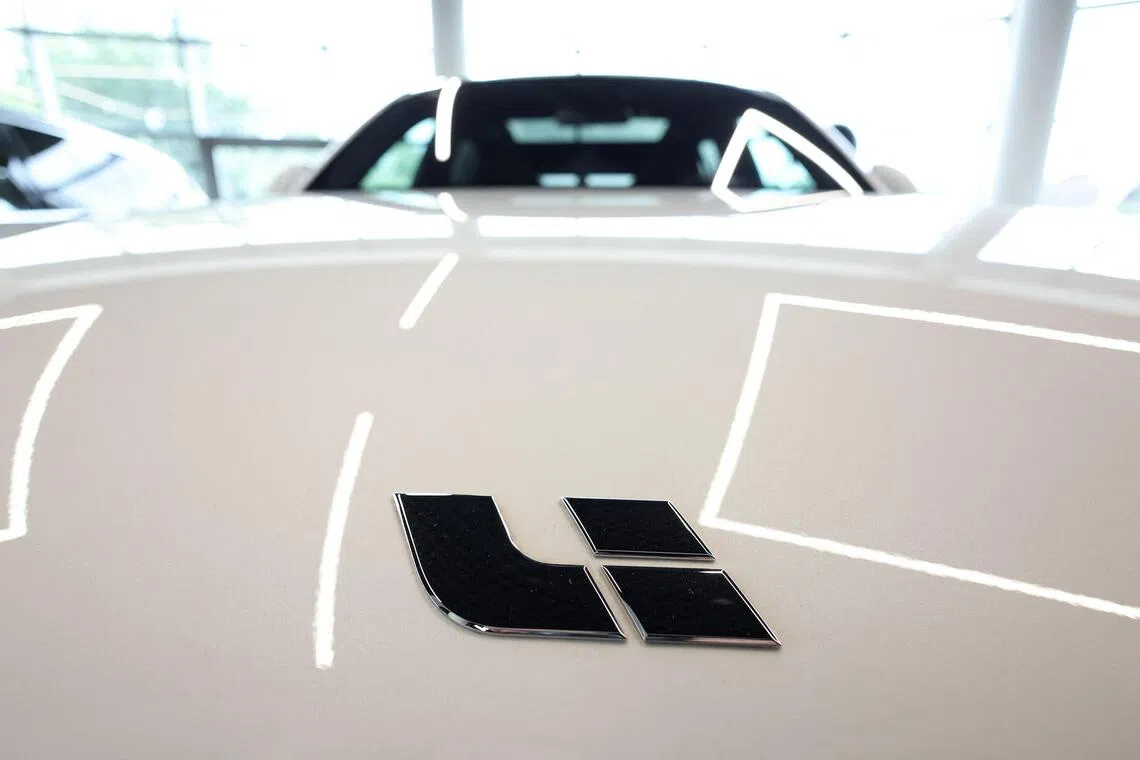 The Chinese carmaker (above, its logo) expects revenue for the period to range between 26.5 billion (S$4.9 billion) and 29.2 billion yuan.