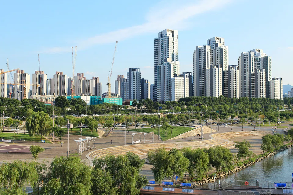 “Housing prices remain at a high level, out of sync with income, and the housing price-to-income ratio is very high even compared with major countries,” says Bank of Korea.