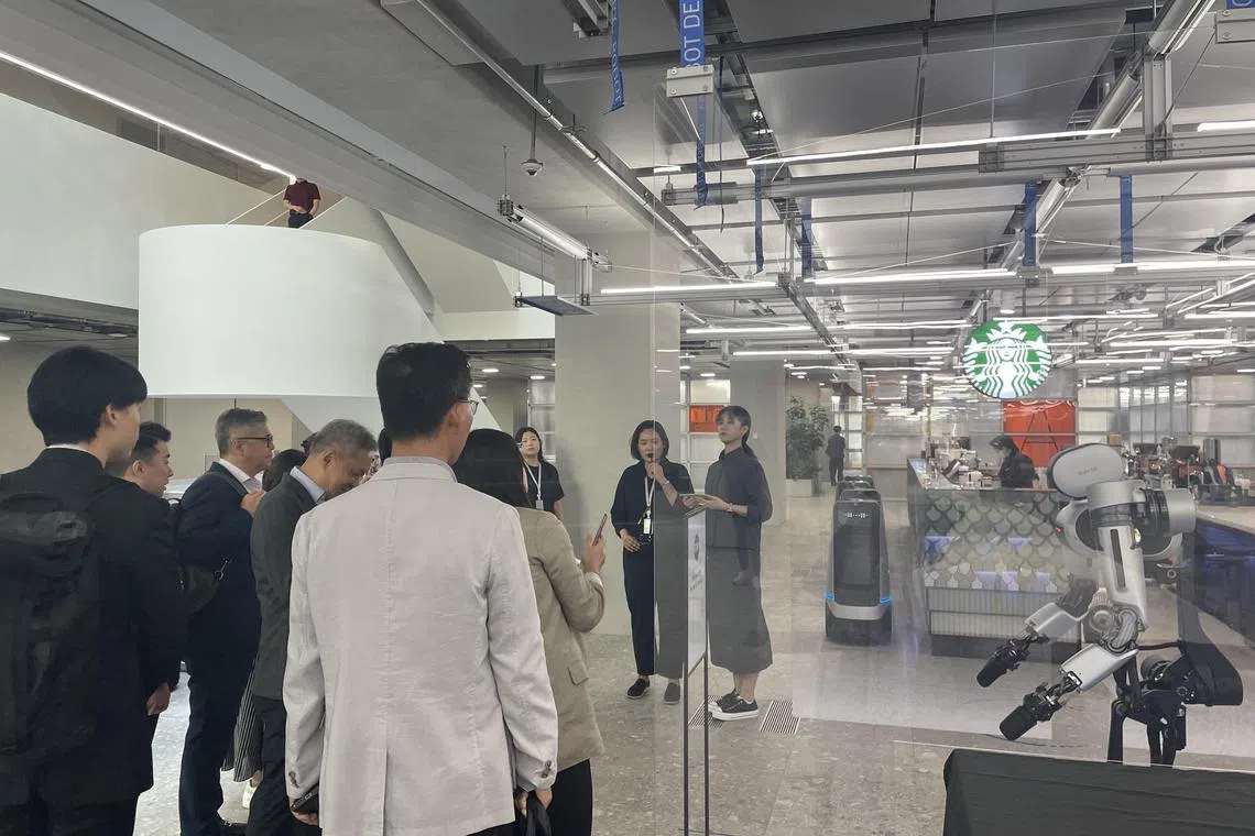 The Overseas Market Workshop included a visit to Web portal Naver on May 16.