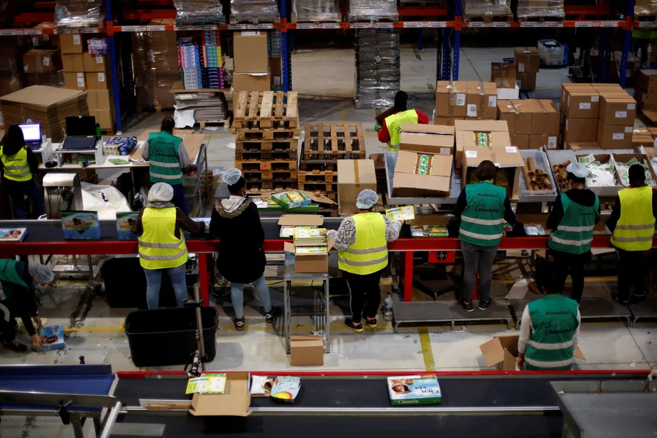 New business volumes expanded at the steepest pace in 2½ years, driven entirely by the services sector while manufacturing orders stagnated.