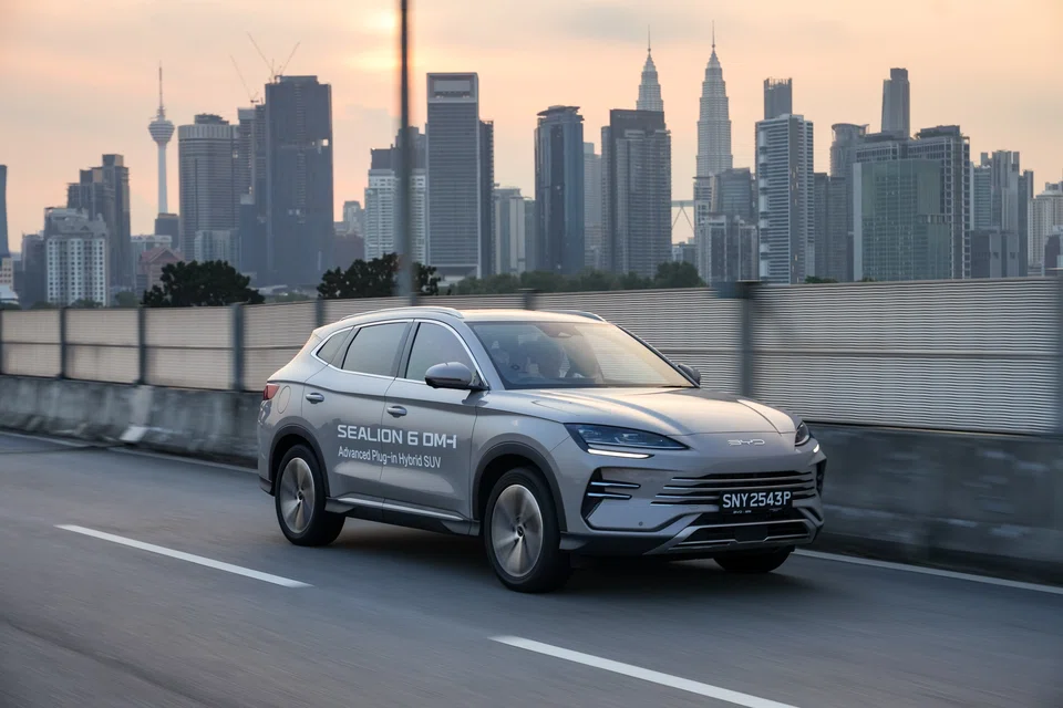 Between the leisurely steering and the general refinement, the Sealion 6 isn’t a sporty car, but it’s an excellent cruiser.