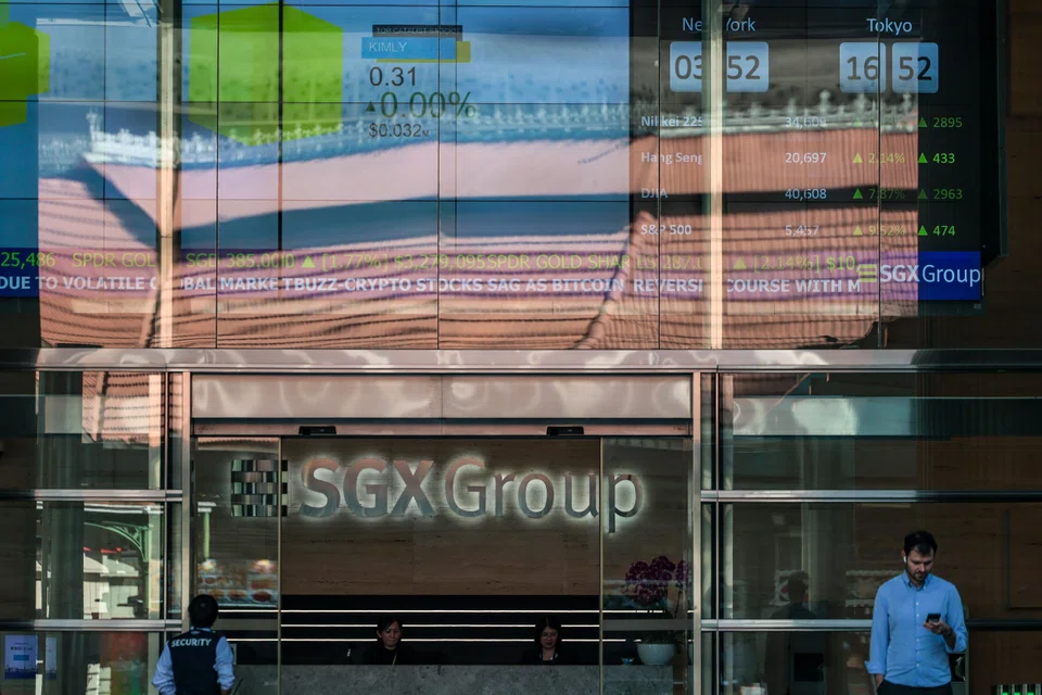 The new offer price from Consistent Record is higher than the closing prices of Low Keng Huat's shares in the past five years.