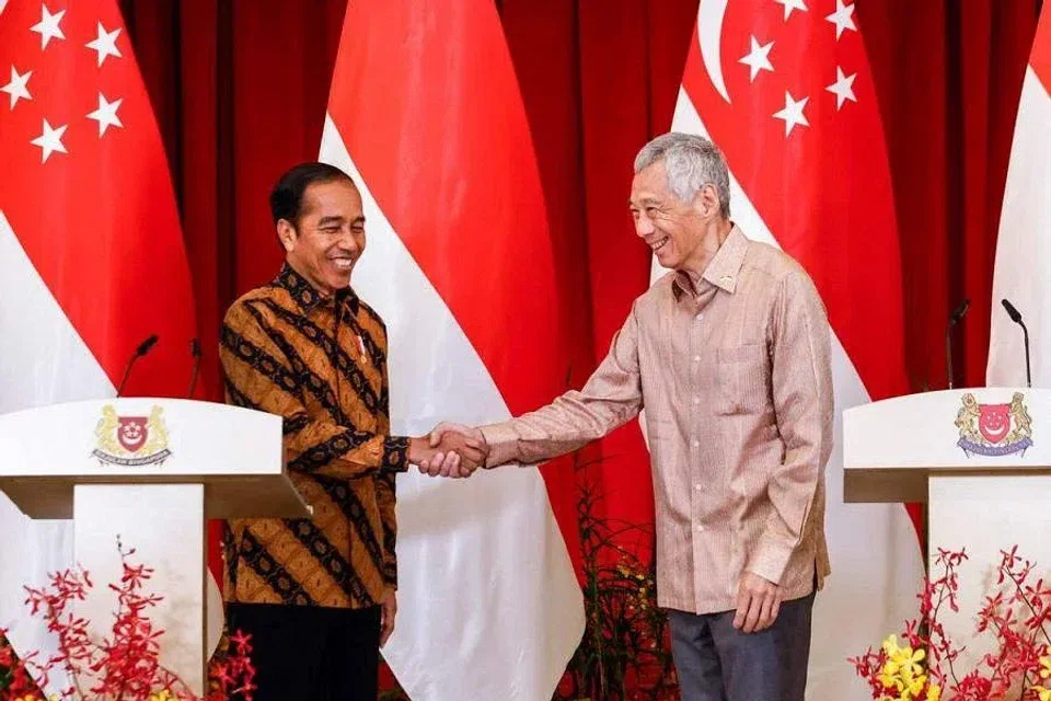 Both countries inked six government-to-government agreements at the Singapore-Indonesia Leaders’ Retreat, the sixth such retreat between PM Lee and Indonesian President Joko Widodo. 