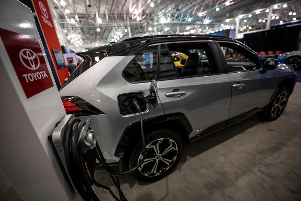 The latest RAV4 is not a complete redo: It uses the same chassis and underpinnings as the current version, and borrows the Camry’s hybrid powertrain.