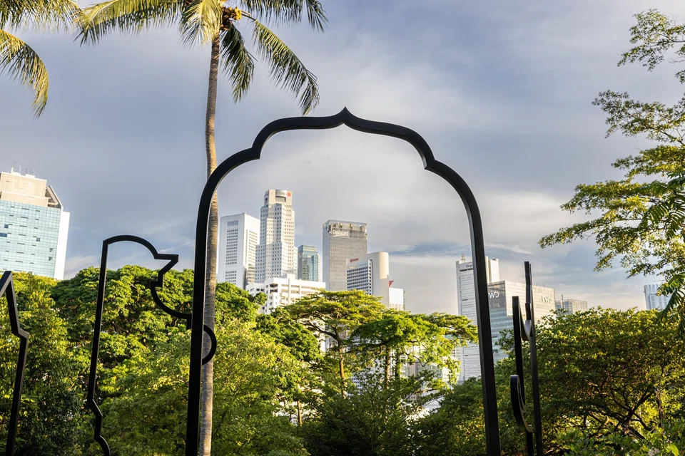 Located atop Fort Canning Hill, Ayesha Singh's tracing of the Singapore skyline using a single unbroken steel bar is one of the highlights of Singapore Biennale 2025. 