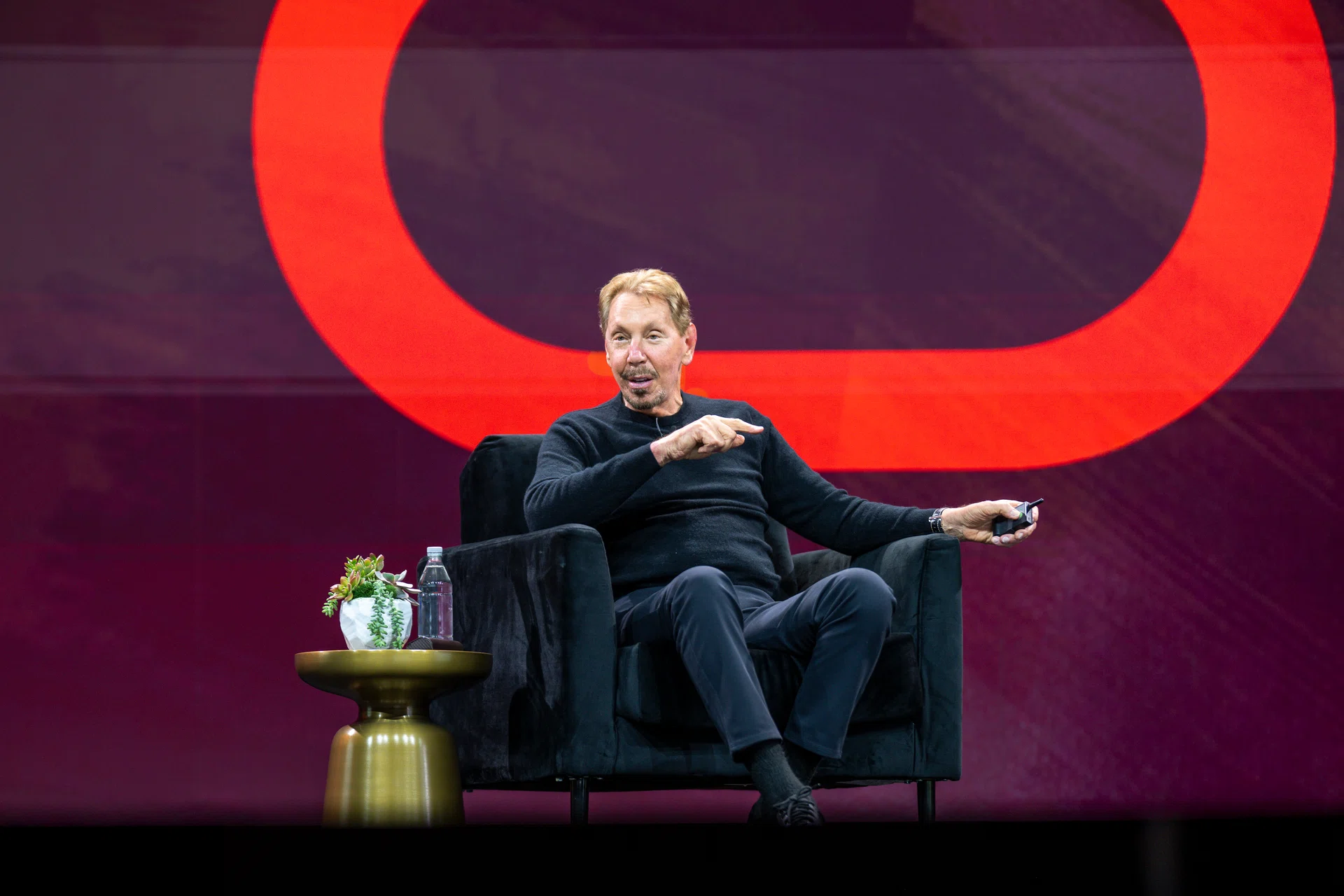 Oracle拉里·埃里森：私有数据训练是实现人工智能最高价值的关键- The Business Times