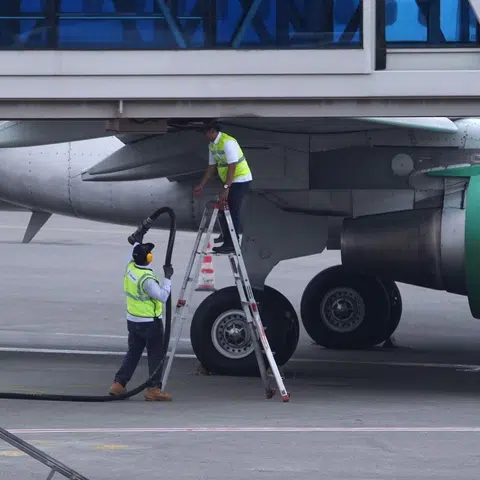 Jet fuel prices will take months to stabilise: airlines