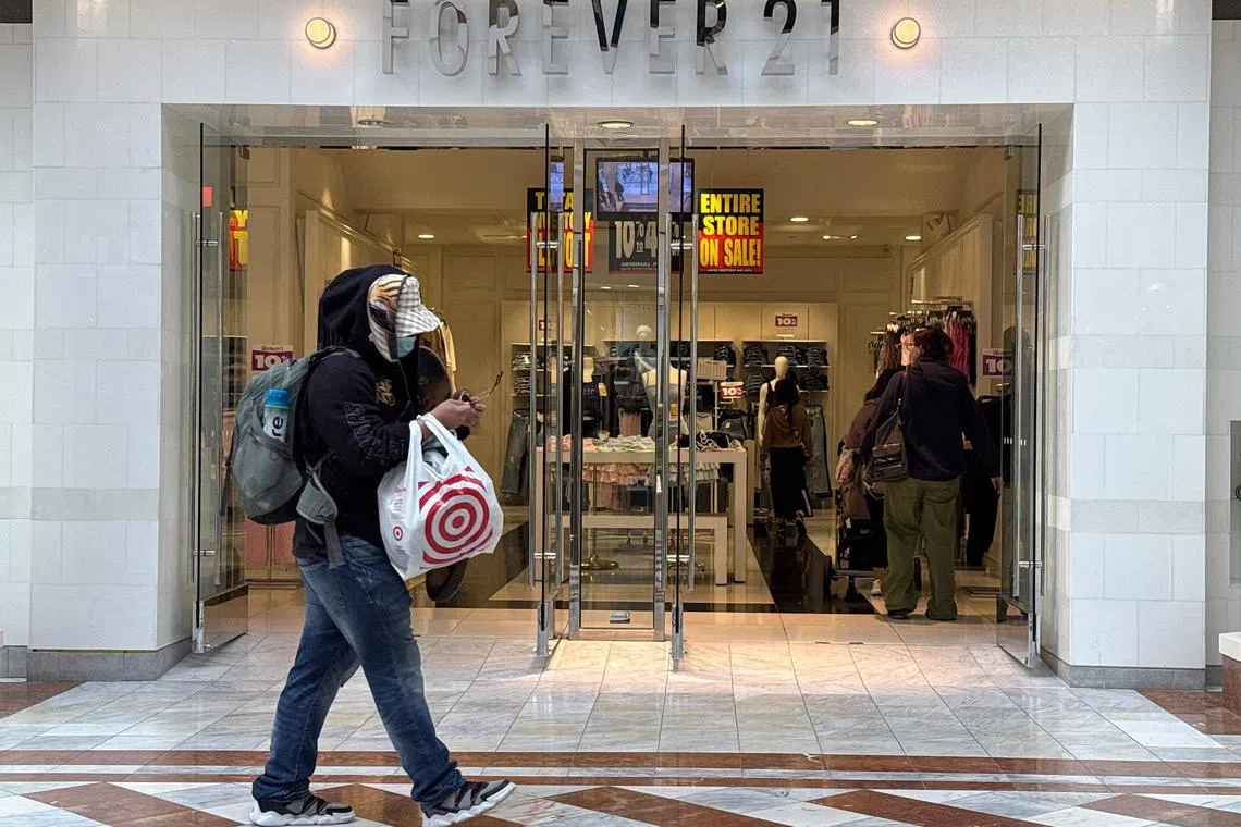 Efforts by Forever 21 to find a buyer to avoid liquidation have so far failed, said the people, who asked not to be identified discussing private information. 