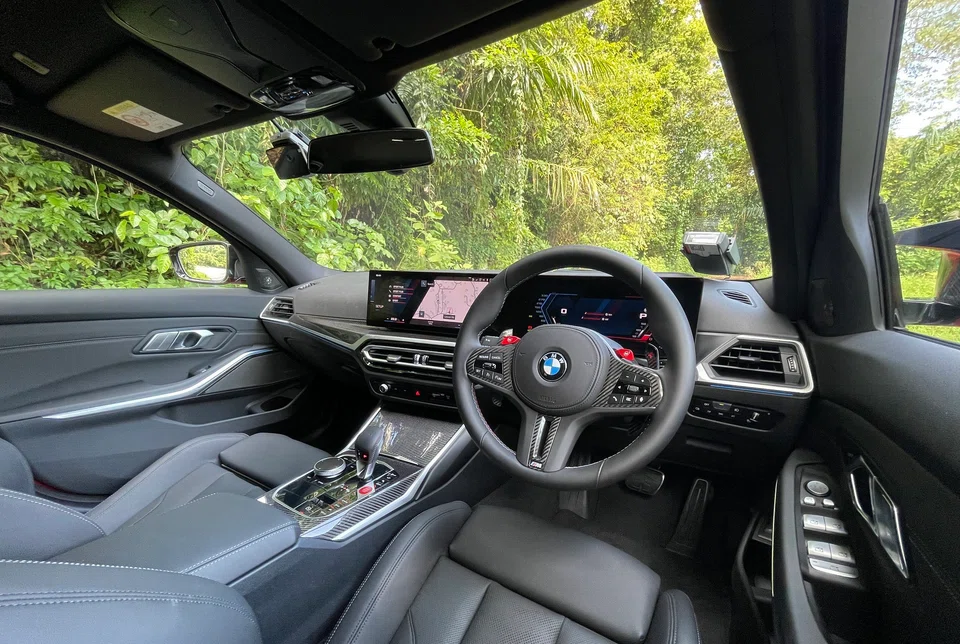 The M3 Touring is endlessly customisable for the fussy driver; the engine, gearbox and suspension each have three settings, the steering has two modes and even the brakes have two firmness levels.