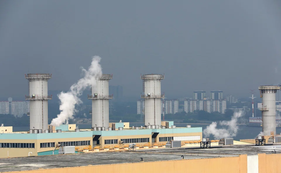 Senoko Power Station (above). Deliberations are ongoing and there is no certainty that Jakarta-based energy producer Medco will proceed with any deal, say sources.