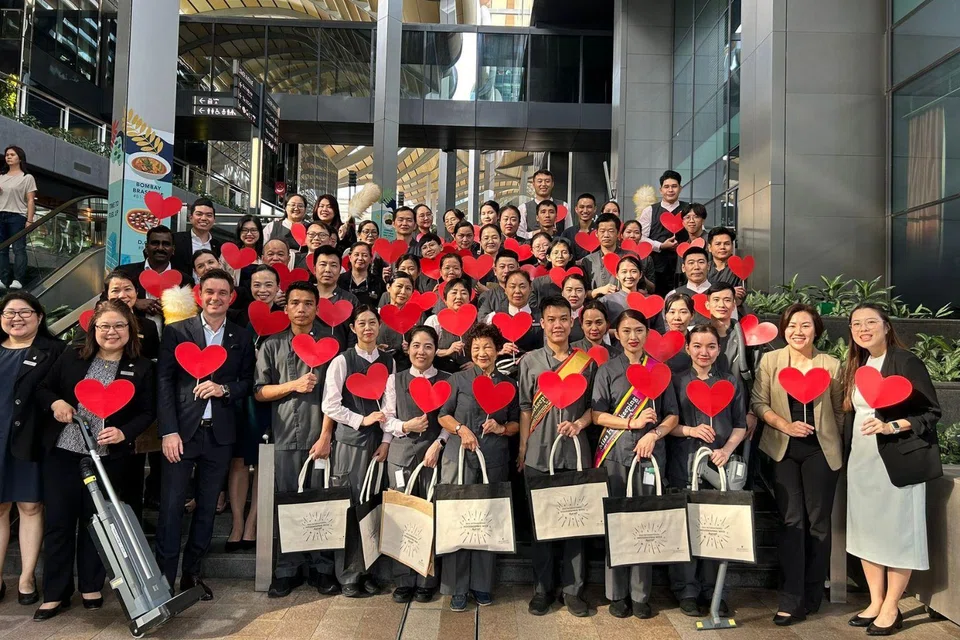 Staff at JW Marriott Singapore gather regularly with
leaders, reflecting a culture where open conversations and shared feedback help improve day-to-day work.