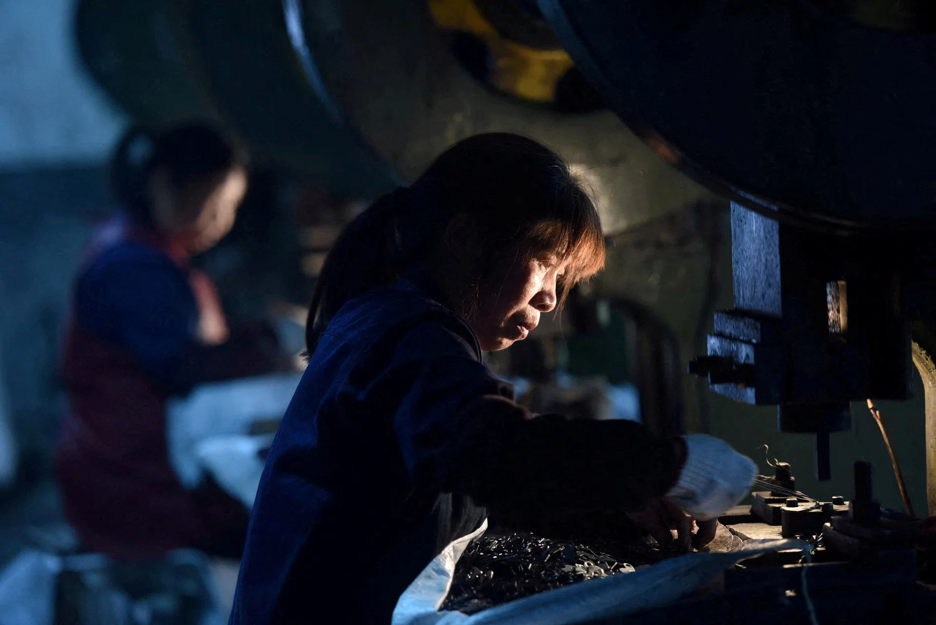 China consumer, factory prices rise less than expected as deflationary pressure persists