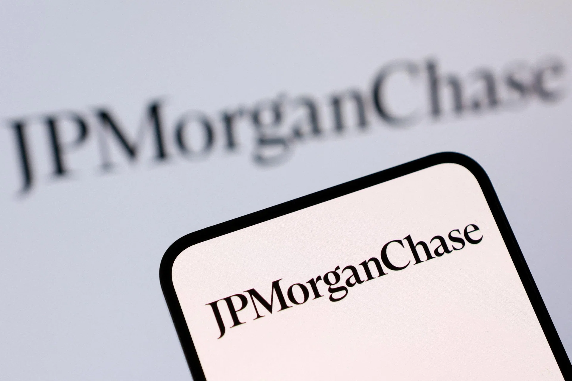 JPMorgan replaces proxy advisers with AI for voting US shares