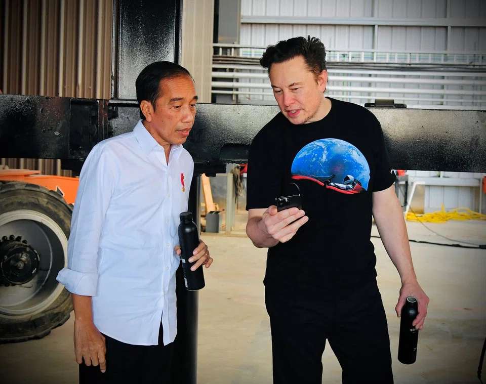 Indonesian President Joko Widodo (left) met with Tesla chief Elon Musk in Texas in May 2022.