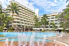 The hotel group's revenue is up by 0.7% to US$1.06 billion, from US$1.05 billion a year earlier. 