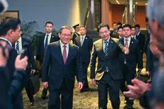 PM Wong (right) hosted Chinese Premier Li Qiang to an official dinner at Gardens by the Bay on Saturday evening.