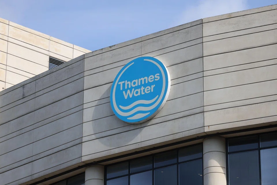  Investors warn money may not be readily available if the government forces losses on Thames Water creditors.