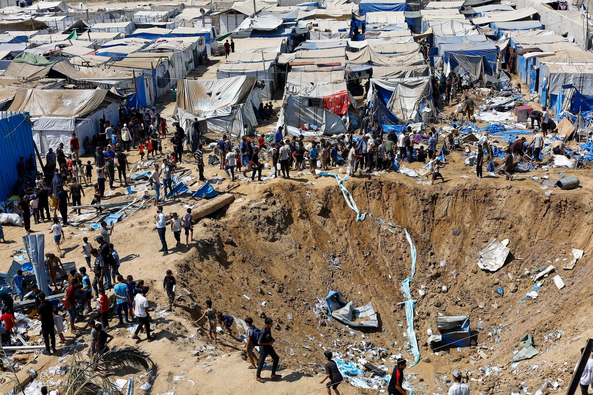 Israeli strikes kill at least 4 in Gaza despite Trump announcing Hamas disarmament breakthrough