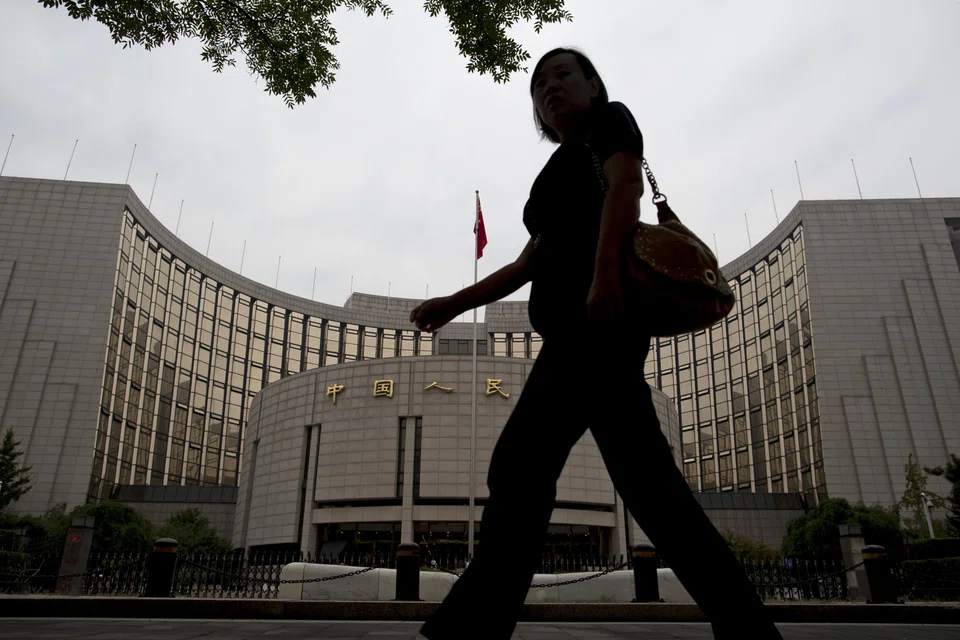 The PBOC’s caution is a sign that Chinese leaders are leaning more on fiscal stimulus to achieve their ambitious growth goal of around 5 per cent for this year. 