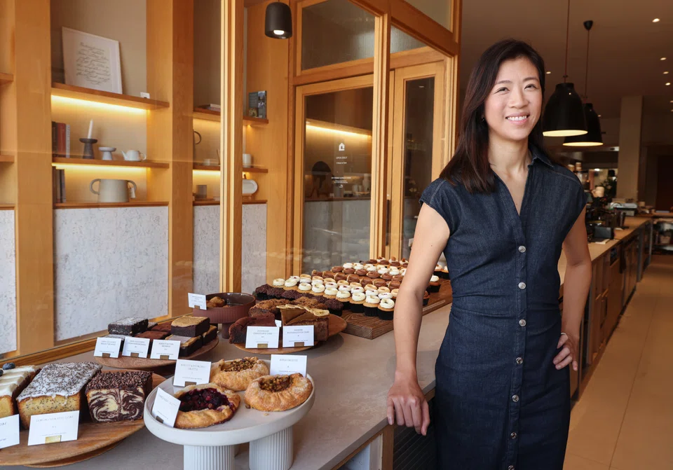 In 2013, Vanessa Kenchington opened Plain Vanilla's second outlet in Tiong Bahru. This outlet is 10 times the size of its first.