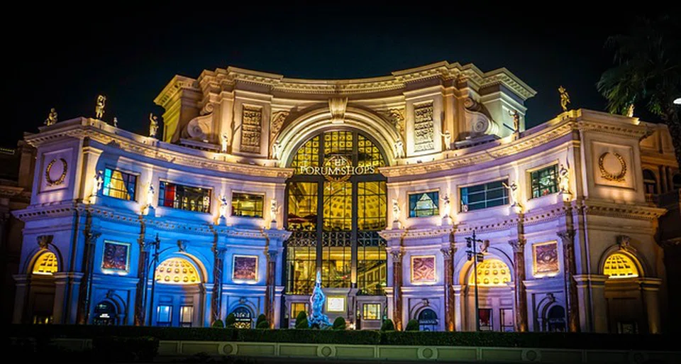 Located in the Forum Shops at Caesars Palace, the 18,848-square-foot flagship Bucherer 1888 TimeDome reopens with a completely new design after a year-and-a-half closure for renovations. 