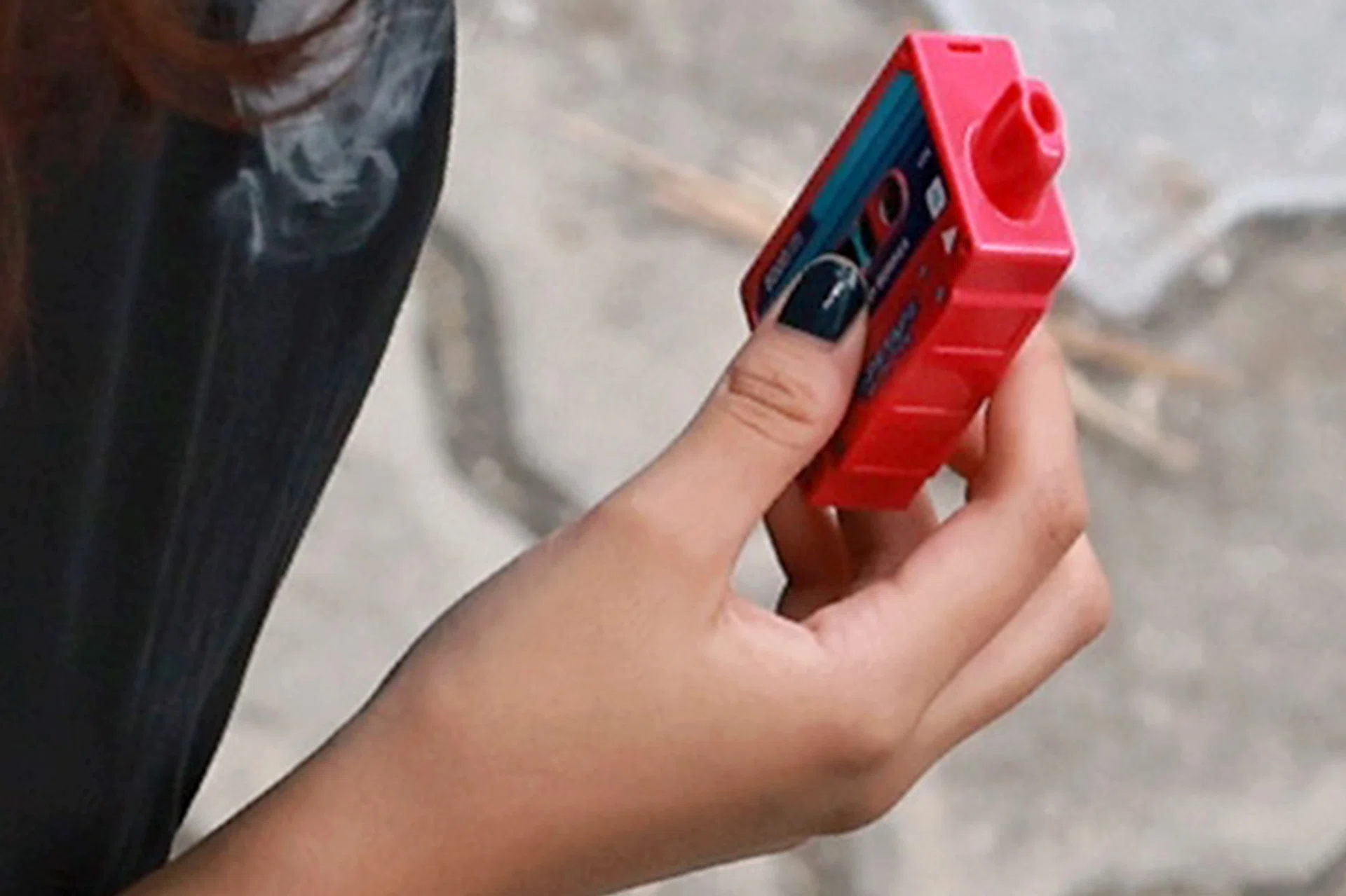 Hong Kong announces blanket ban of e-cigarettes - The Business Times
