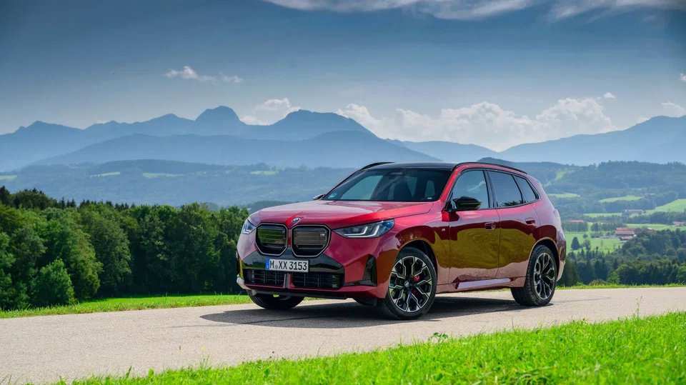 The new X3 (codenamed G45) has lines so clean it looks like they carved the first mockup out of soap.