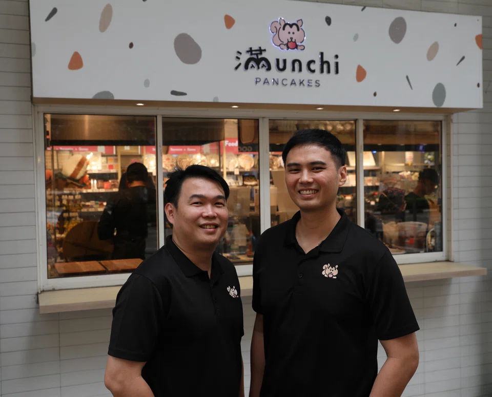 When Au Wei Sheng (left) and  Calvyn Ng took over, they introduced a round version of the pancake, which they named the “Munchi pancake". 