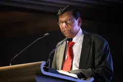 David Gerald of Sias says: “Shareholders deserve better and so does the market if all are to make informed decisions regarding their investments.” 