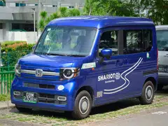Shariot's sister company Autobahn Rent A Car has a fleet of 1,700 vehicles, which industry observers estimate cost at least S$100 million. 