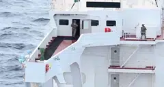 US forces board the vessel Veronica III, which tried to defy US President Donald Trump's blockade, according to the US Department of Defense.  