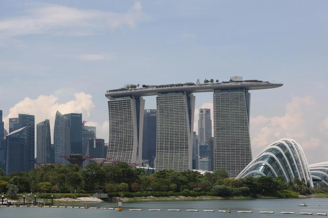 Analysts are confident after a strong start to 2026, despite geopolitical uncertainties.