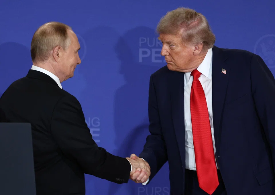 US President Donald Trump (right) fell short of reaching a ceasefire deal with Russian President Vladimi Putin during their meeting in Alaska, but said they agreed on many points.