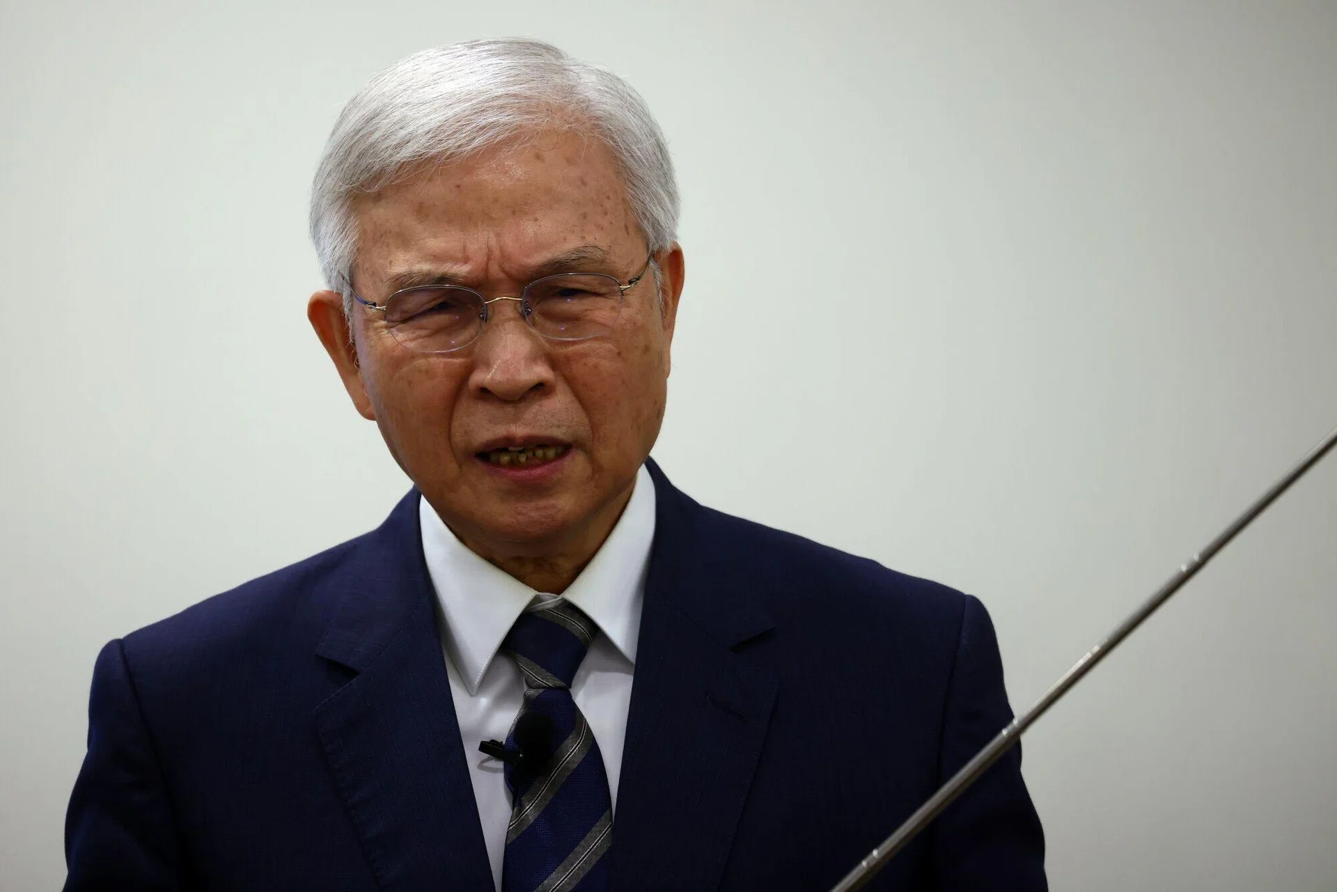 Taiwan central bank raises growth outlook, flags inflation concerns