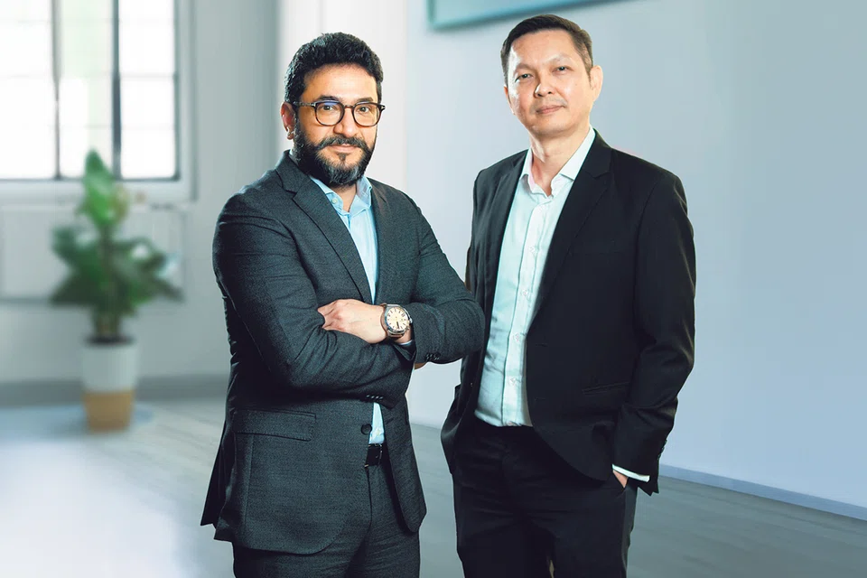 Vikash Dhanuka (left), founder and CEO of Sing Fuels, with Warren Saw, managing director of Enterprise Banking Industries at OCBC, whose team has supported the company since its inception and through key phases of growth. 