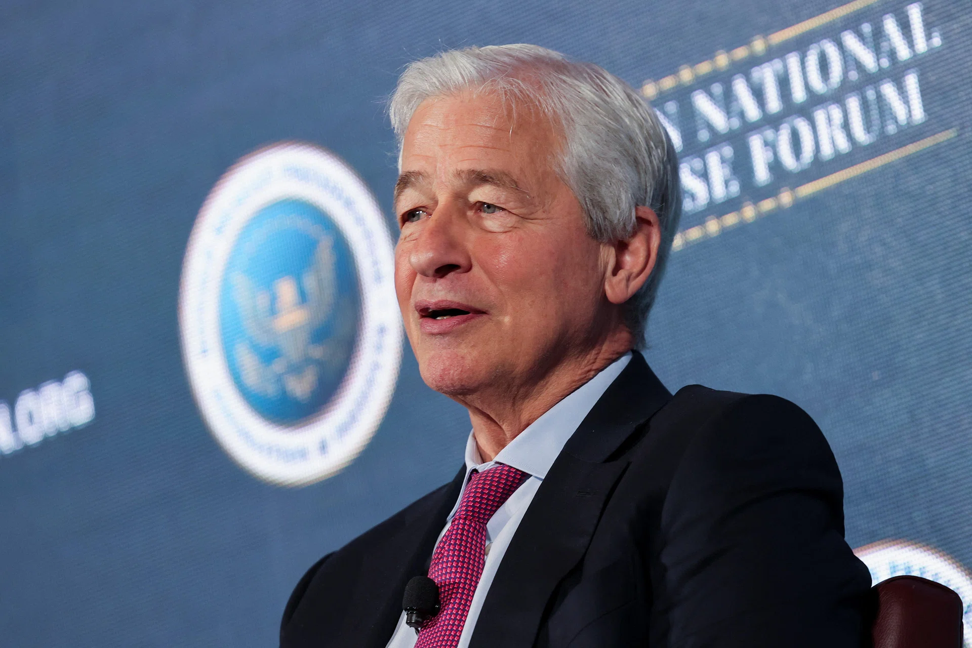 Trump says Dimon ‘wrong’ to criticise DOJ Probe of Fed’s Powell