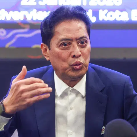 Malaysia’s Cabinet orders probe into anti-graft chief